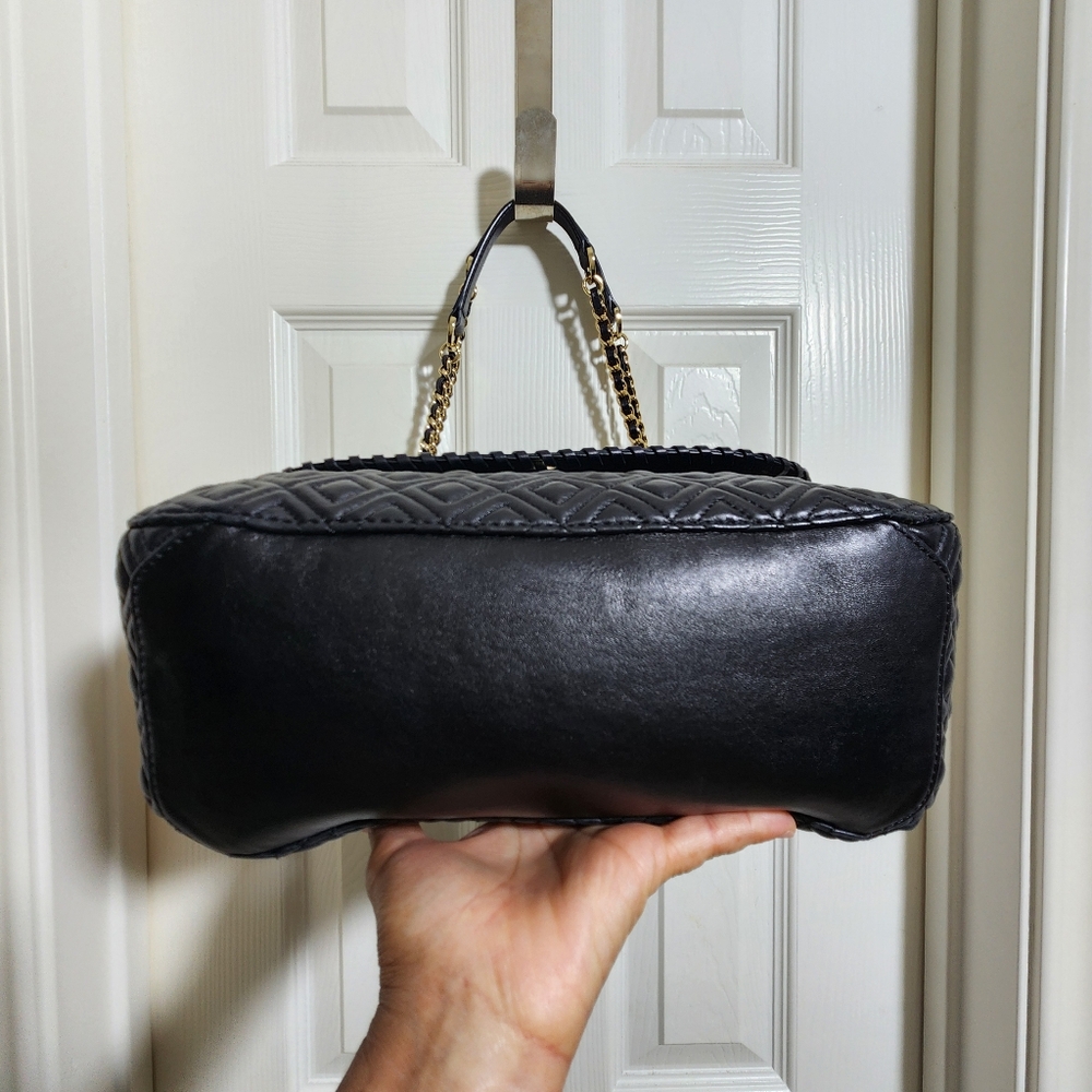 Tory Burch 'Marion' Quilted Convertible Shoulder Bag - Picture 8 of 11